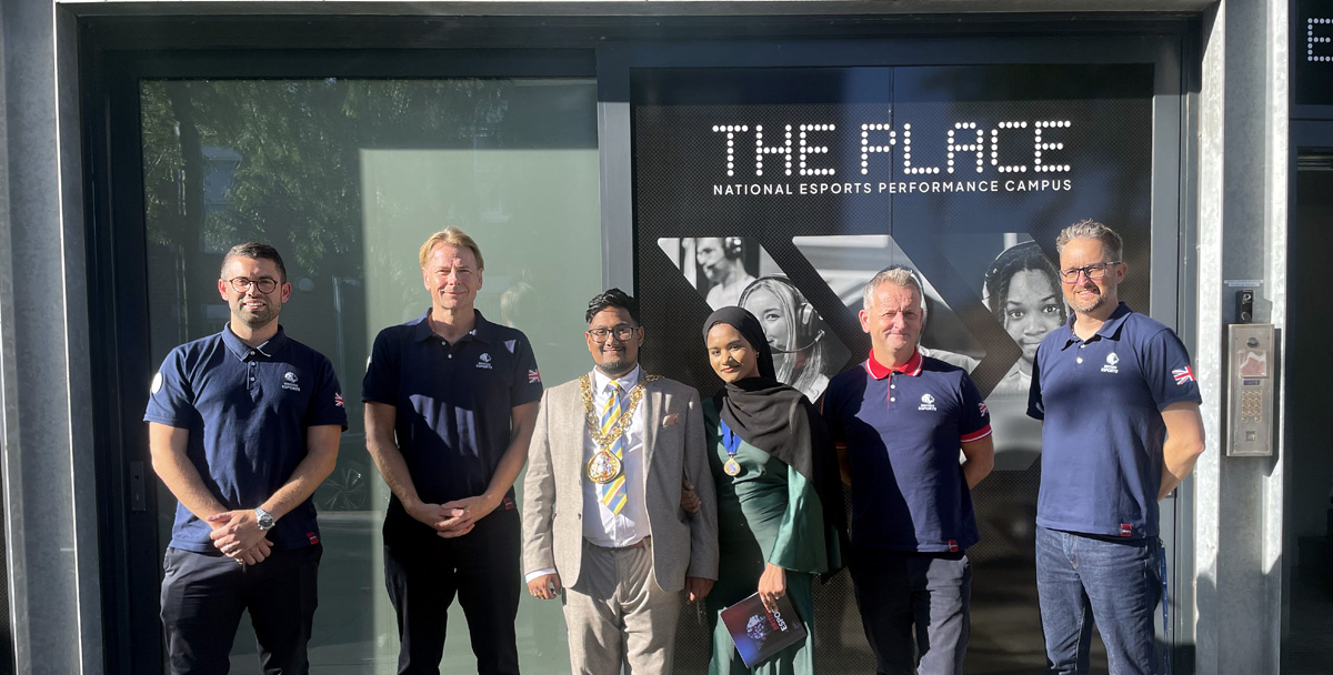 Mayor of Sunderland visits National Esports Performance Campus