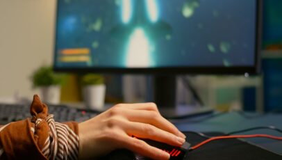 Hitmarker careers advice: Freelancing in Esports article thumbnail