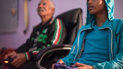 Explaining esports to a parent/guardian, carer, or teacher article thumbnail