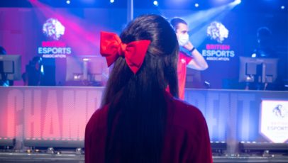Getting into esports hosting article thumbnail