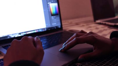 Getting started in esports graphic design article thumbnail