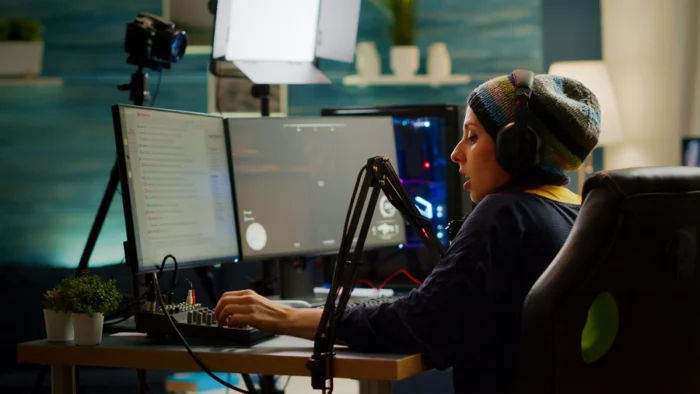 Broadcasting Esports