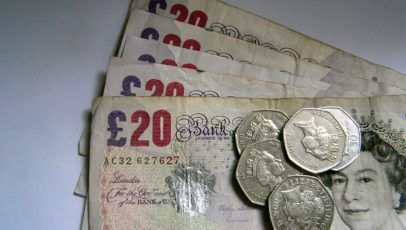 Esports tax guide: UK tax advice for streamers, YouTubers and people working in esports article thumbnail